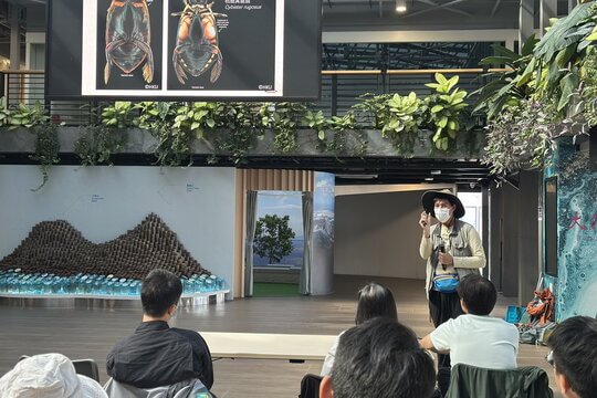 專業導師趙汝康先生介紹水生甲蟲的習性和辨認特徵