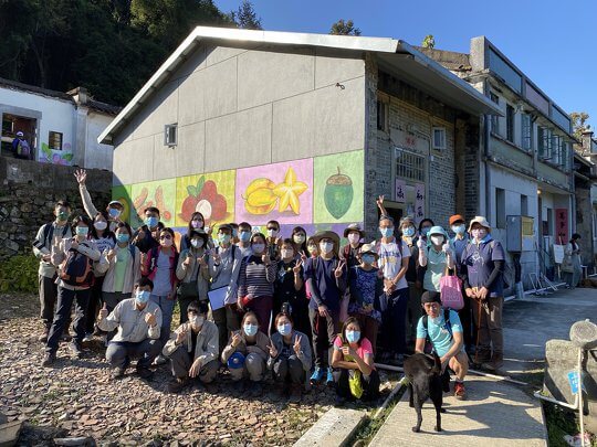 Group photo at Mui Tsz Lam Village