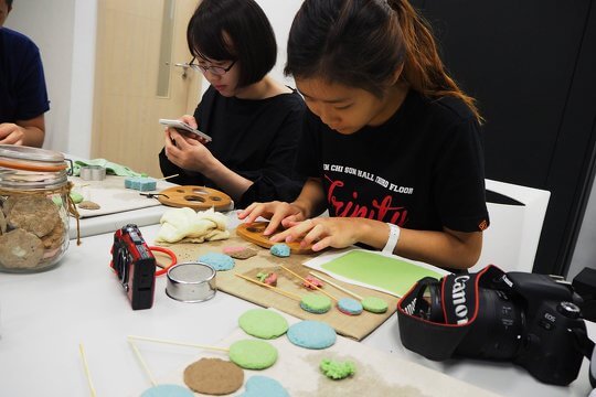 Environmentally-friendly handcraft workshop