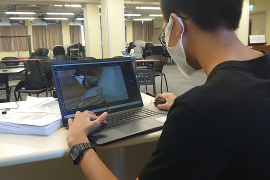 同學在生態保育項目內實踐已有技能—3D建模，去製作桌上遊戲使用的棋子。